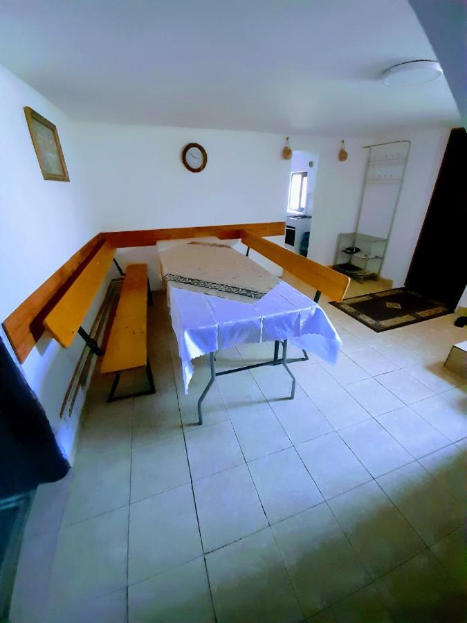 Pensiunea Casa Andreea Novaci-Străini Eksteriør billede